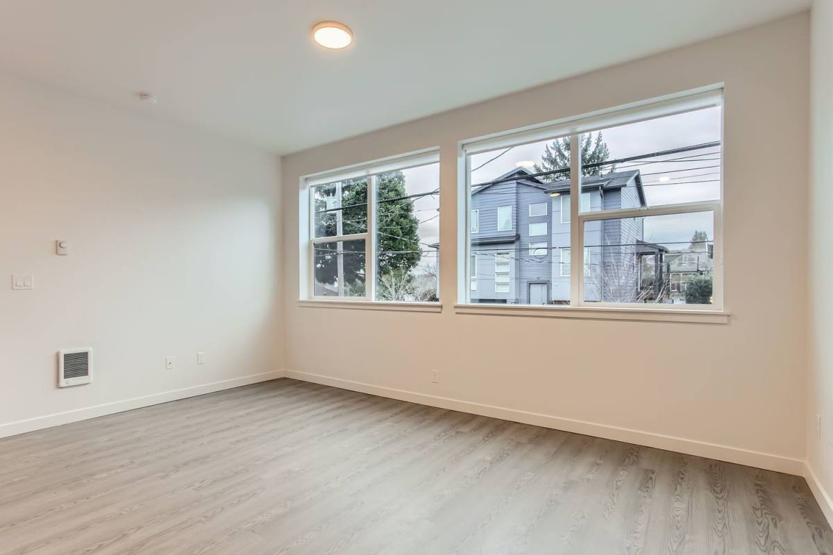 Apartment for rent at 11 NE 55th Ave #201, Portland, OR 97213