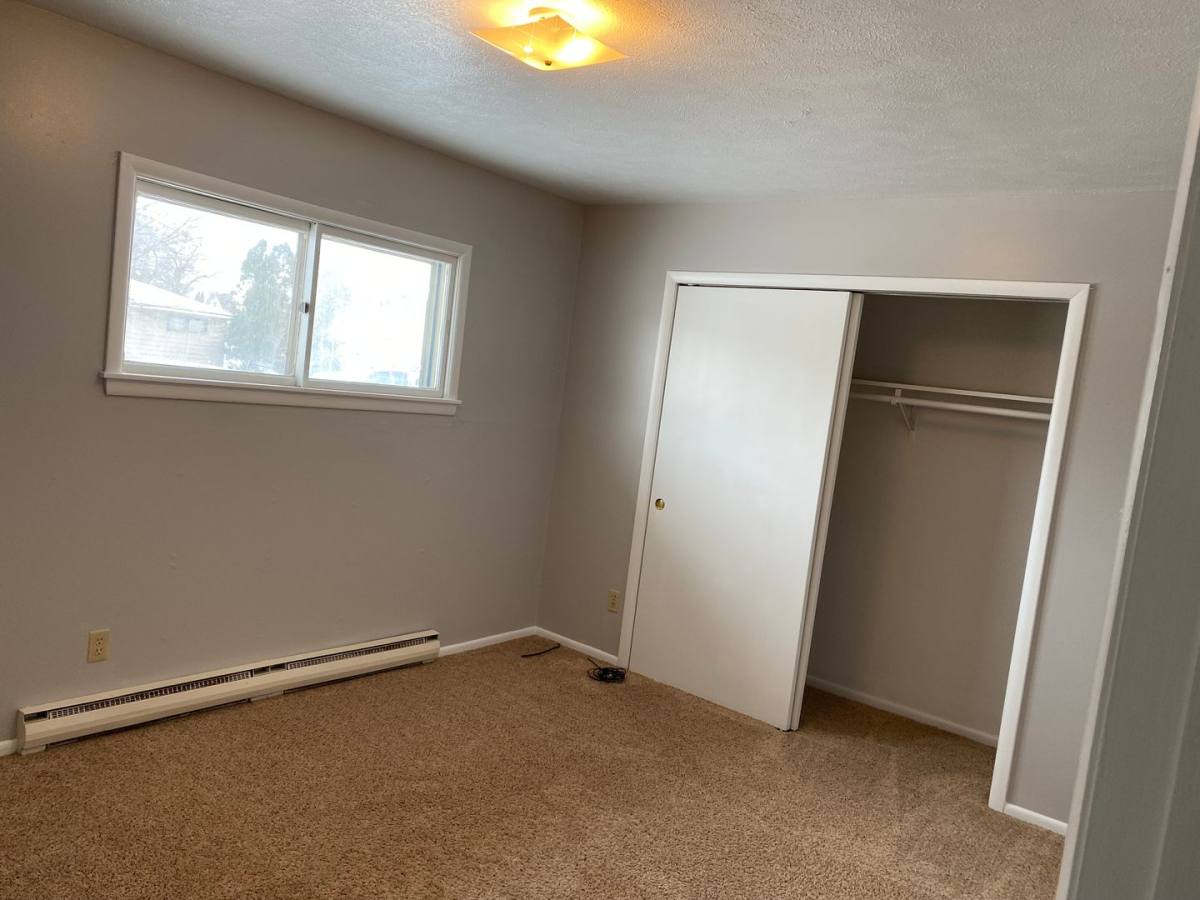 Apartment for rent at 815 3rd St SW, Valley City, ND 58072