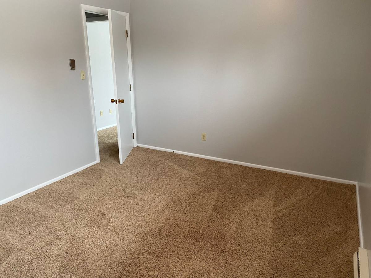 Apartment for rent at 815 3rd St SW, Valley City, ND 58072