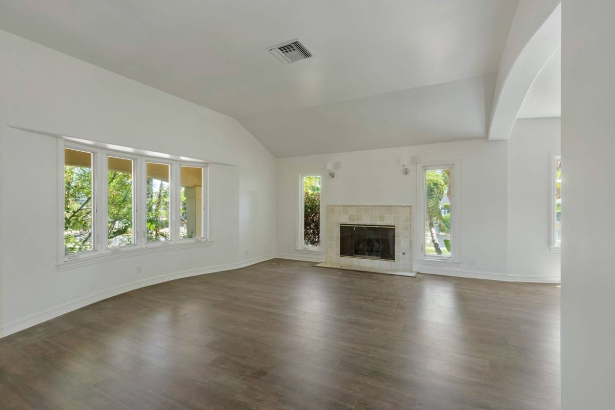 House for rent at 22100 Tiara St, Woodland Hills, CA 91367