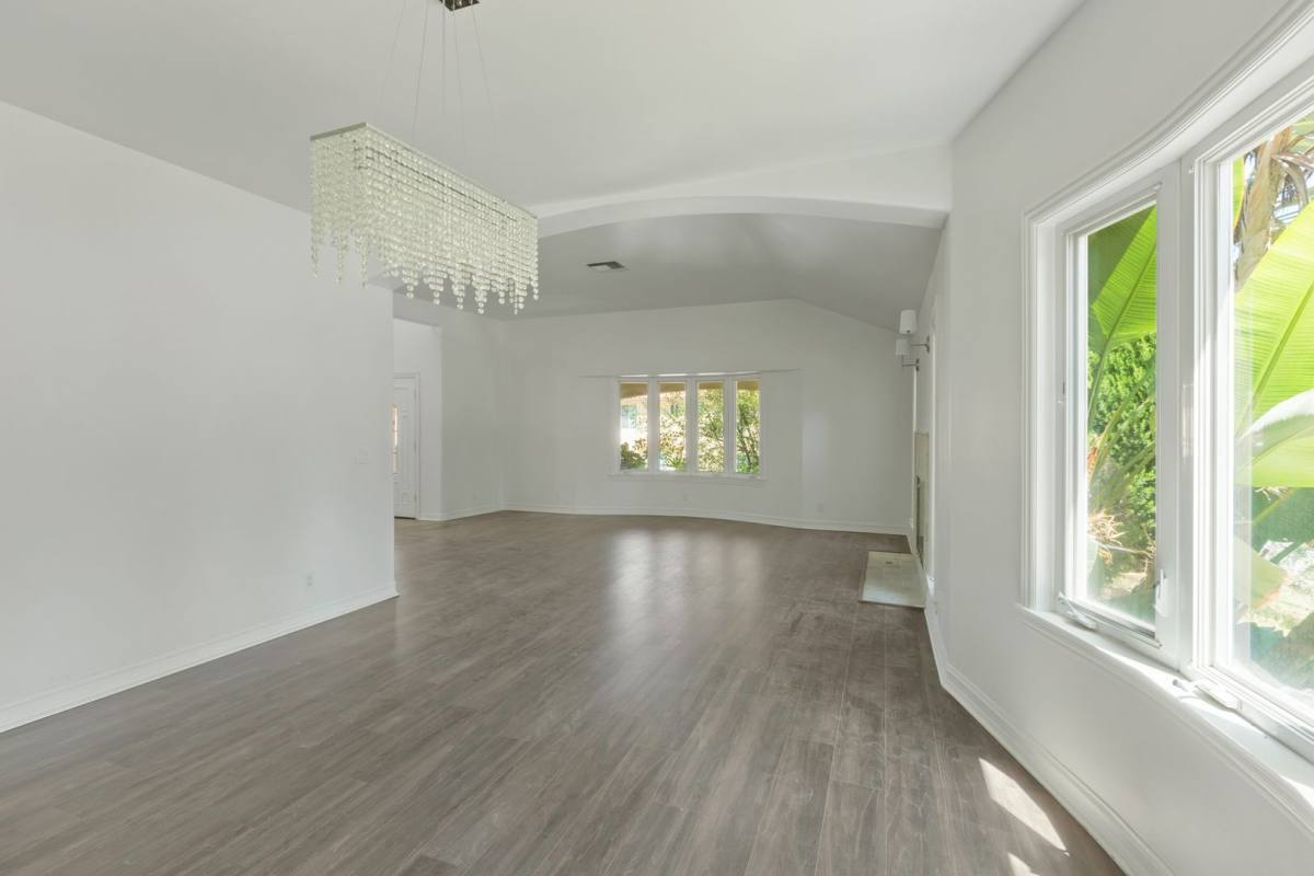 House for rent at 22100 Tiara St, Woodland Hills, CA 91367