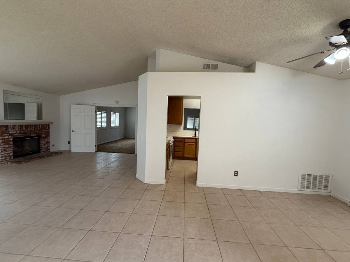 House for rent at 15191 Farmington Court, Hesperia, CA 92345