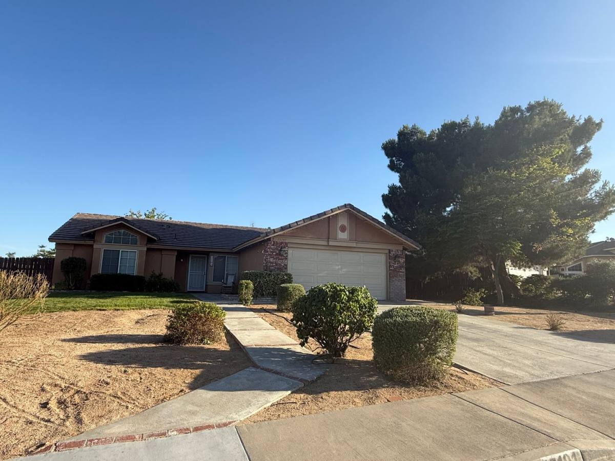 House for rent at 15191 Farmington Court, Hesperia, CA 92345