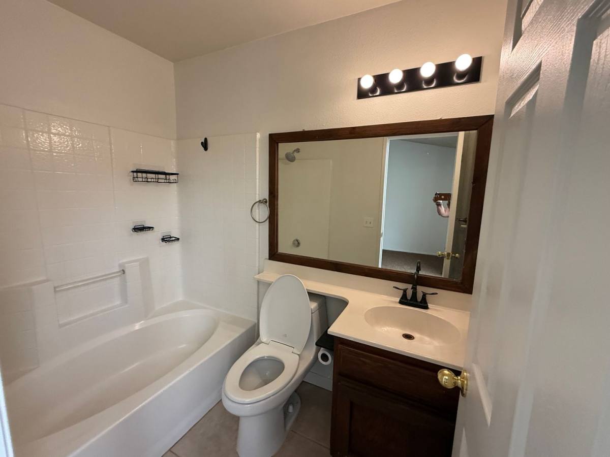House for rent at 15191 Farmington Court, Hesperia, CA 92345