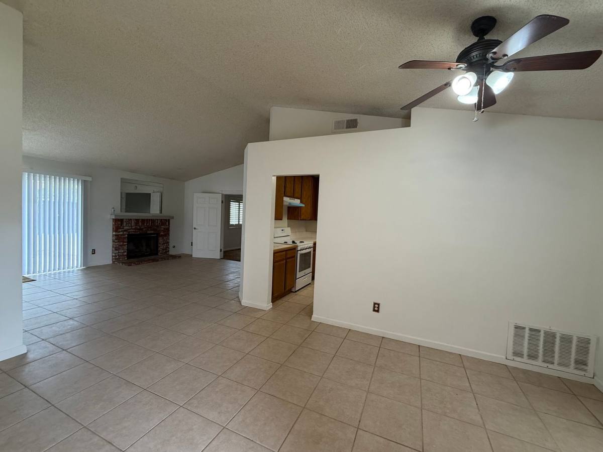 House for rent at 15191 Farmington Court, Hesperia, CA 92345
