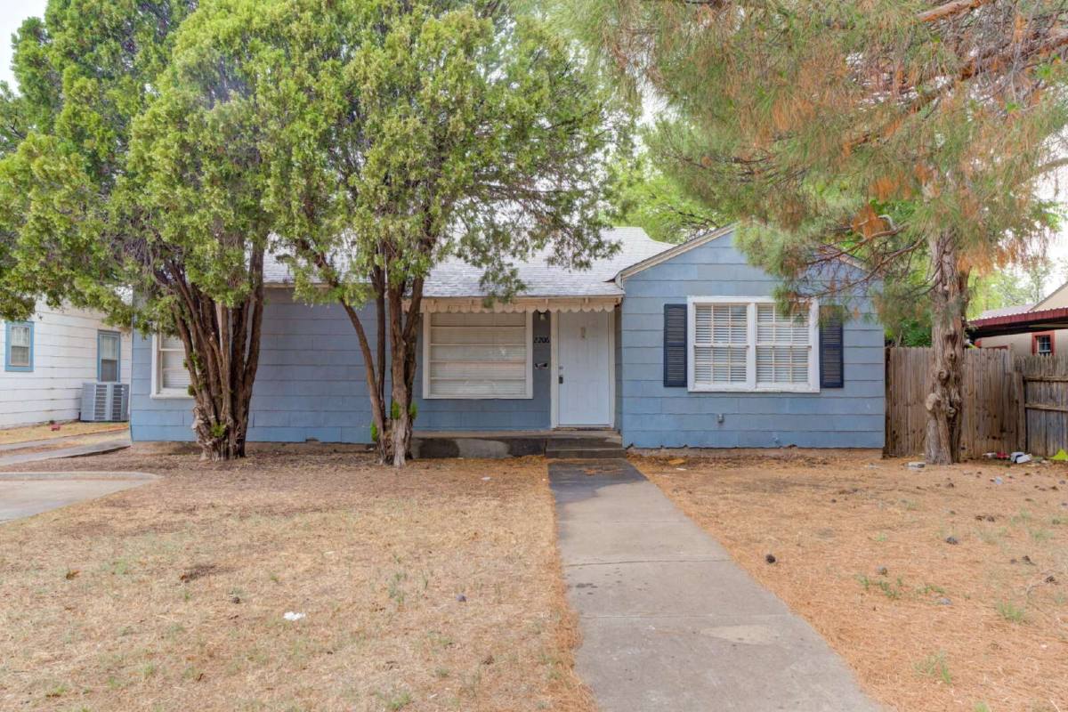 House for rent at 2206 32nd St, Lubbock, TX 79411
