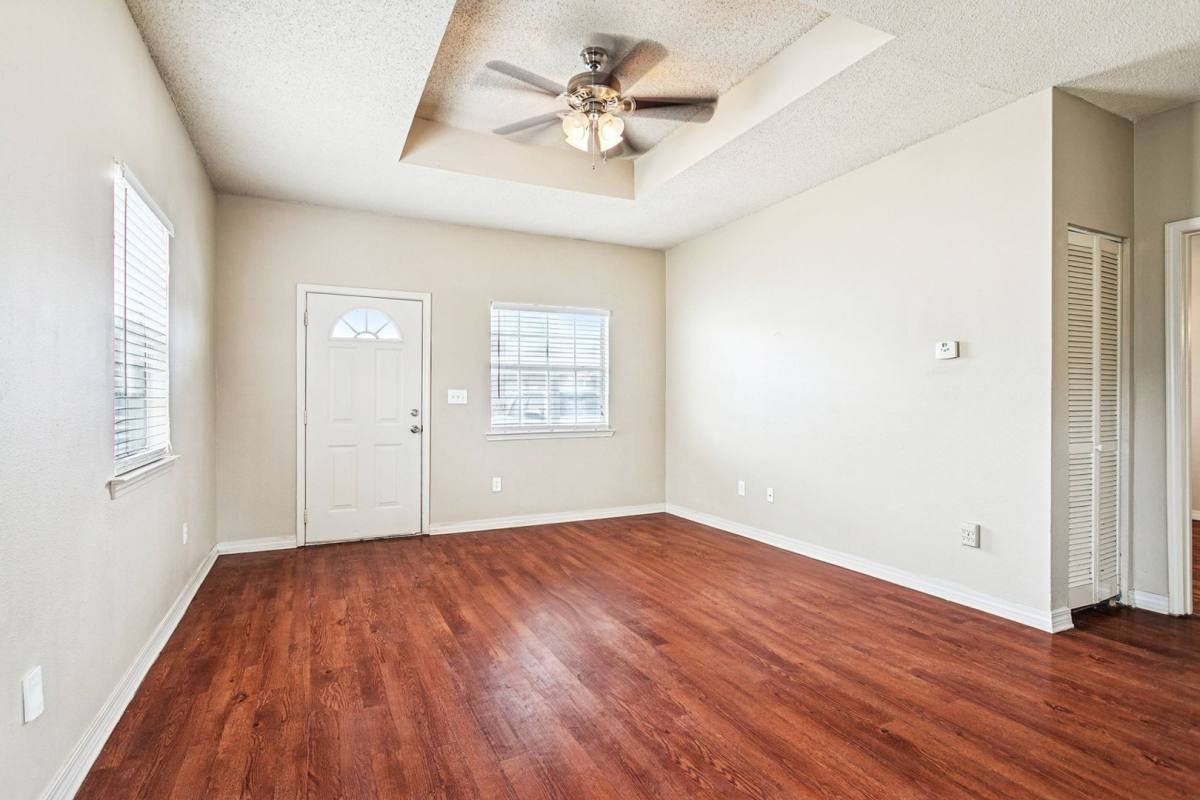 Apartment for rent at 102 Royal St, Waveland, MS 39576