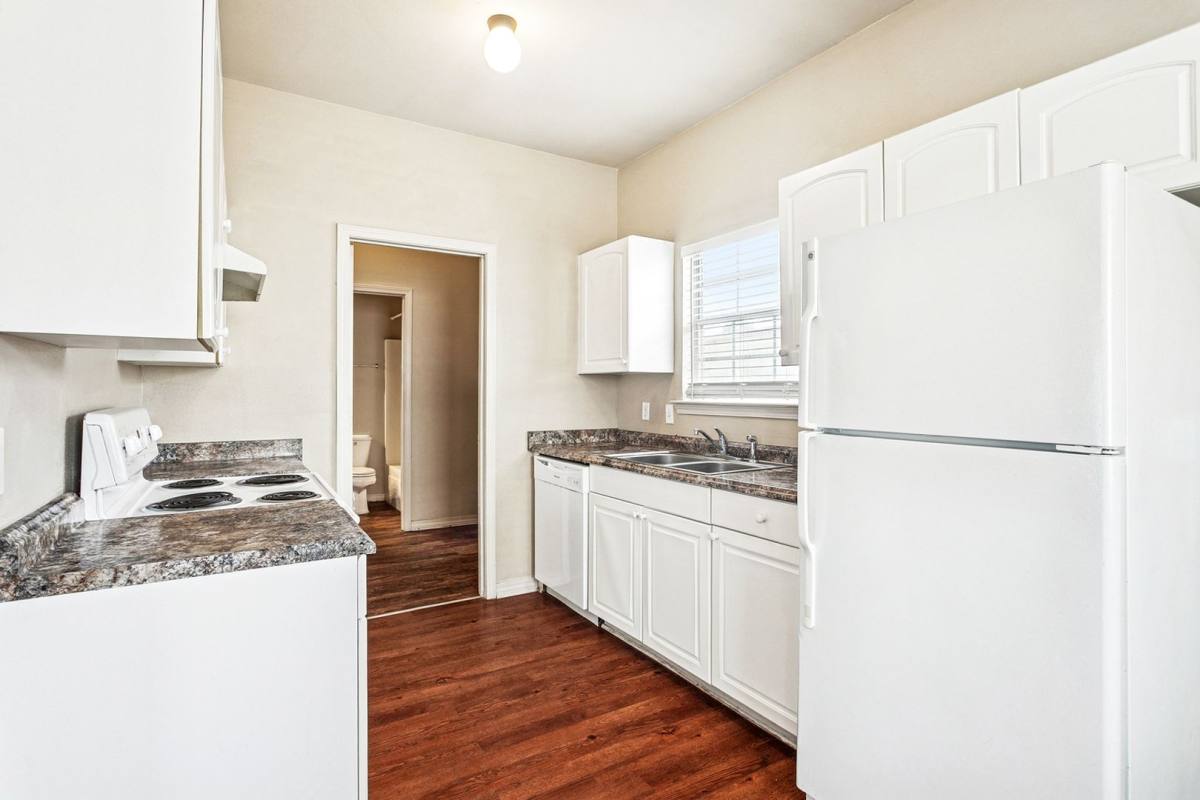 Apartment for rent at 102 Royal St, Waveland, MS 39576