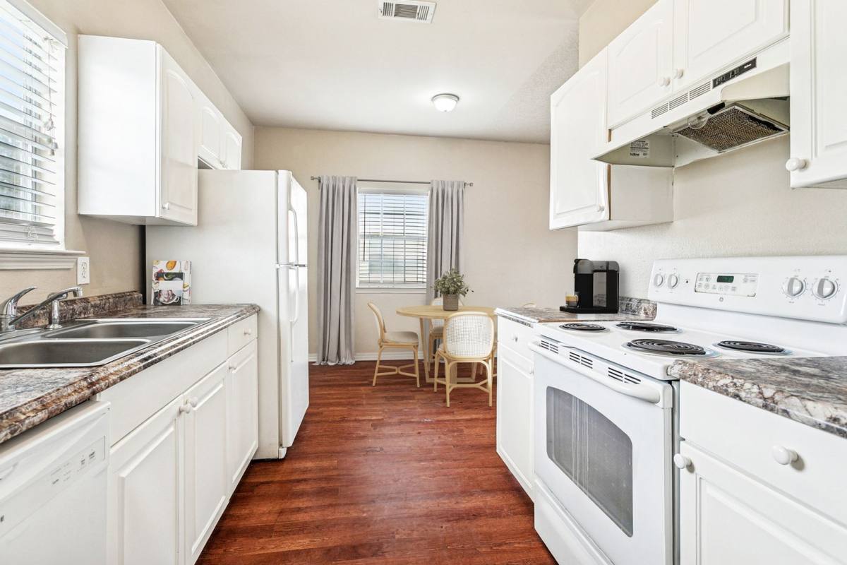 Apartment for rent at 102 Royal St, Waveland, MS 39576