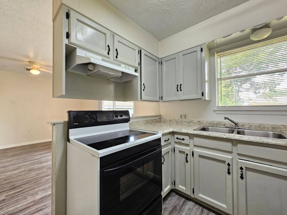 House for rent at 1504 S W Young Dr, Killeen, TX 76543