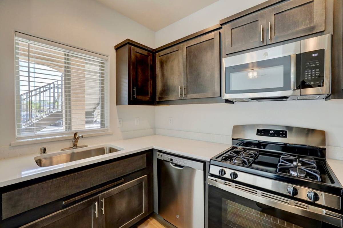 Apartment for rent at 1270 E Ave, Chico, CA 95926