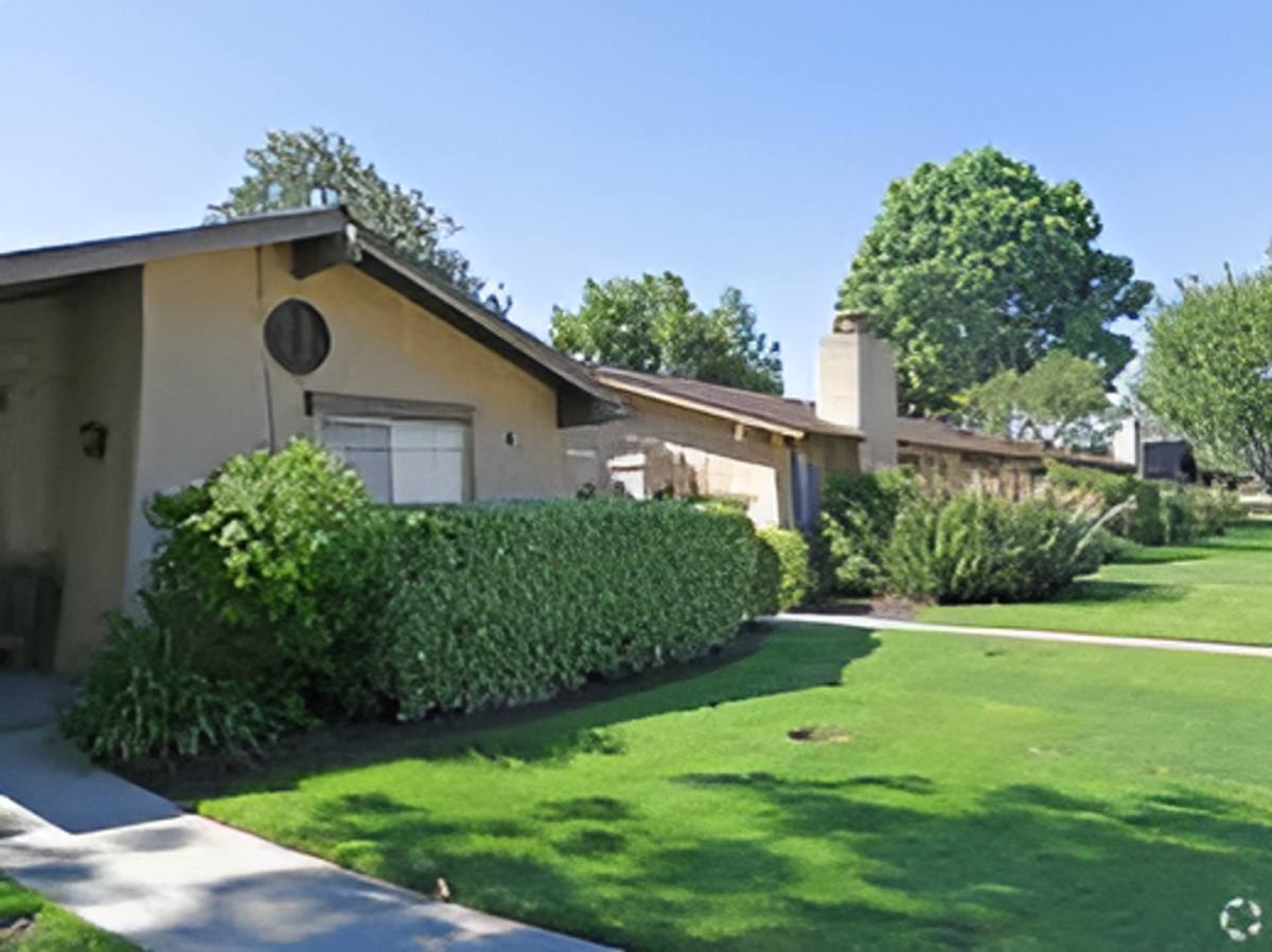 Apartment for rent at 642 & 666 W Barstow, Clovis, CA 93612