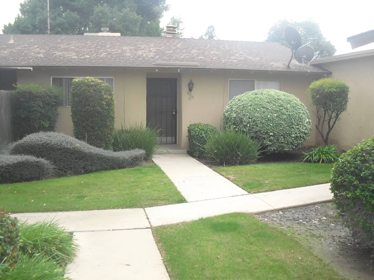 Apartment for rent at 642 & 666 W Barstow, Clovis, CA 93612