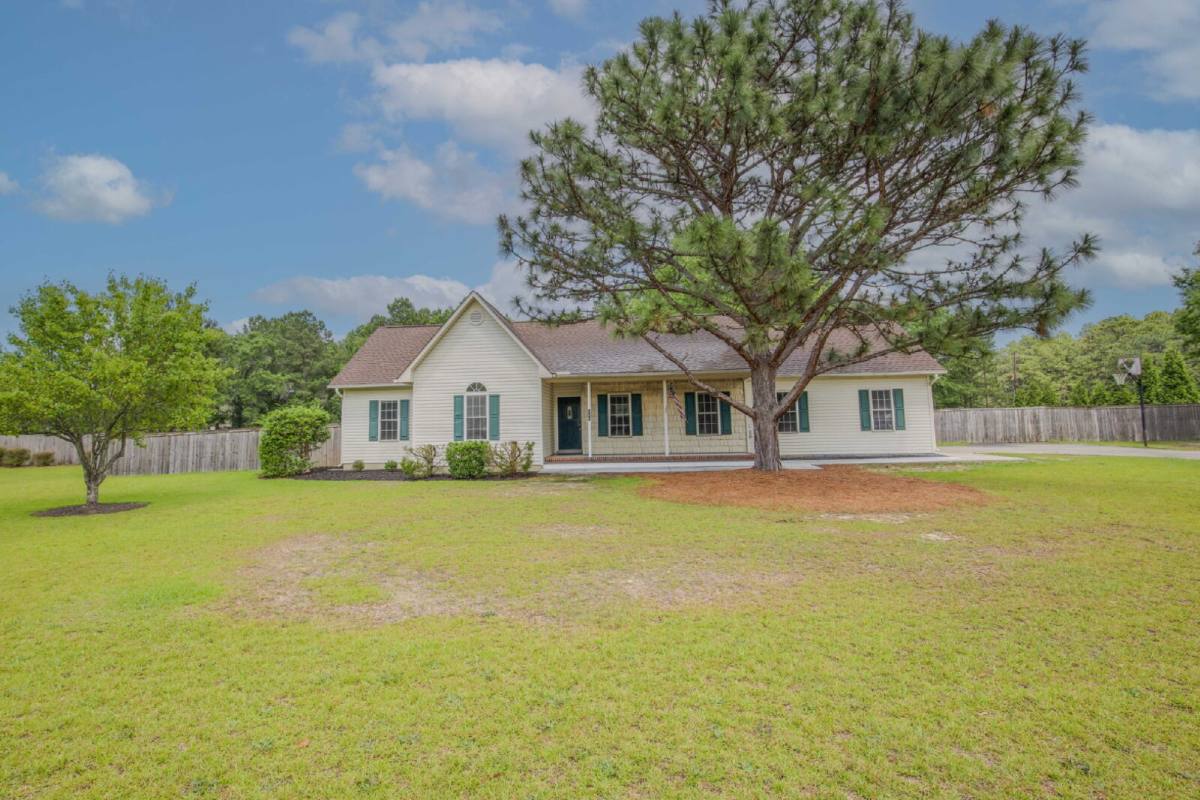 House for rent at 102 Willow Creek Lane, Pinebluff, NC 28373