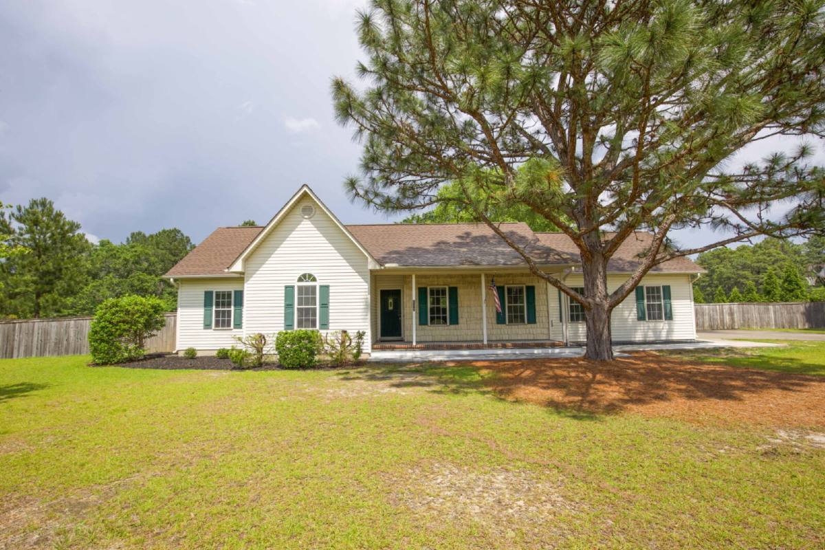 House for rent at 102 Willow Creek Lane, Pinebluff, NC 28373