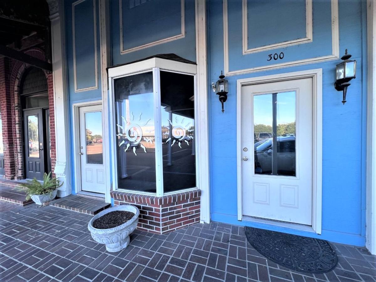 Apartment for rent at 300 Broadway St, Martin, TN 38237