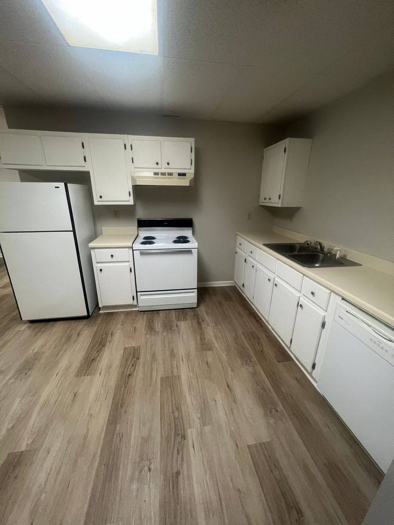 Apartment for rent at 300 Broadway St, Martin, TN 38237