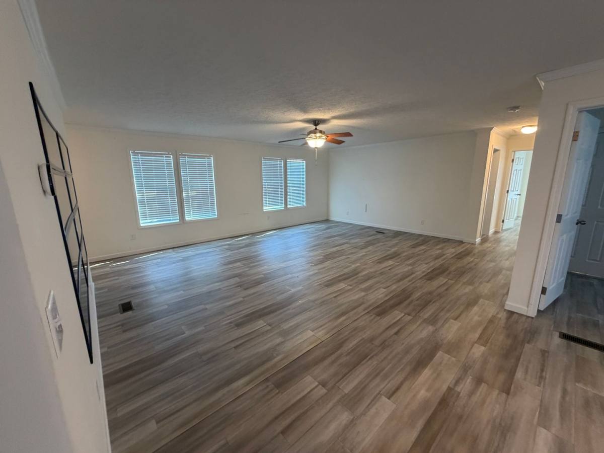 House for rent at 2158 Meadow Ridge Rd, Burlington, NC 27217