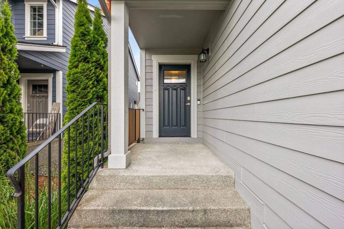 House for rent at 9966 Dain St SE, Yelm, WA 98597