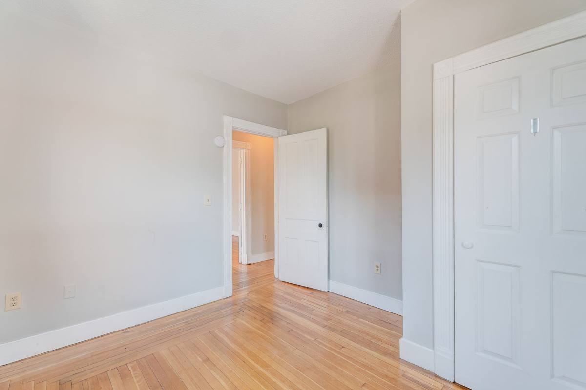 Apartment for rent at 94 Howe St, New Haven, CT 06511