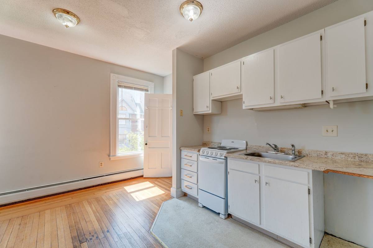 Apartment for rent at 94 Howe St, New Haven, CT 06511