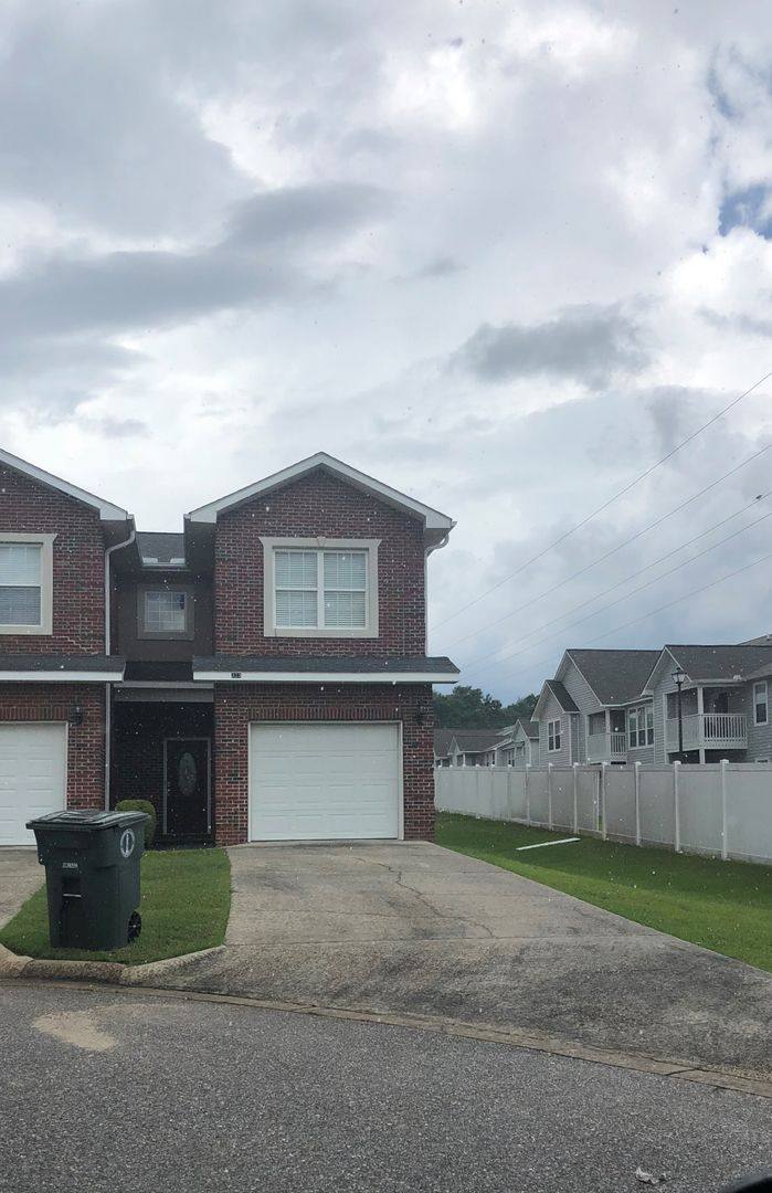 Townhouse for rent at 323 Eagle Landing, Enterprise, AL 36330