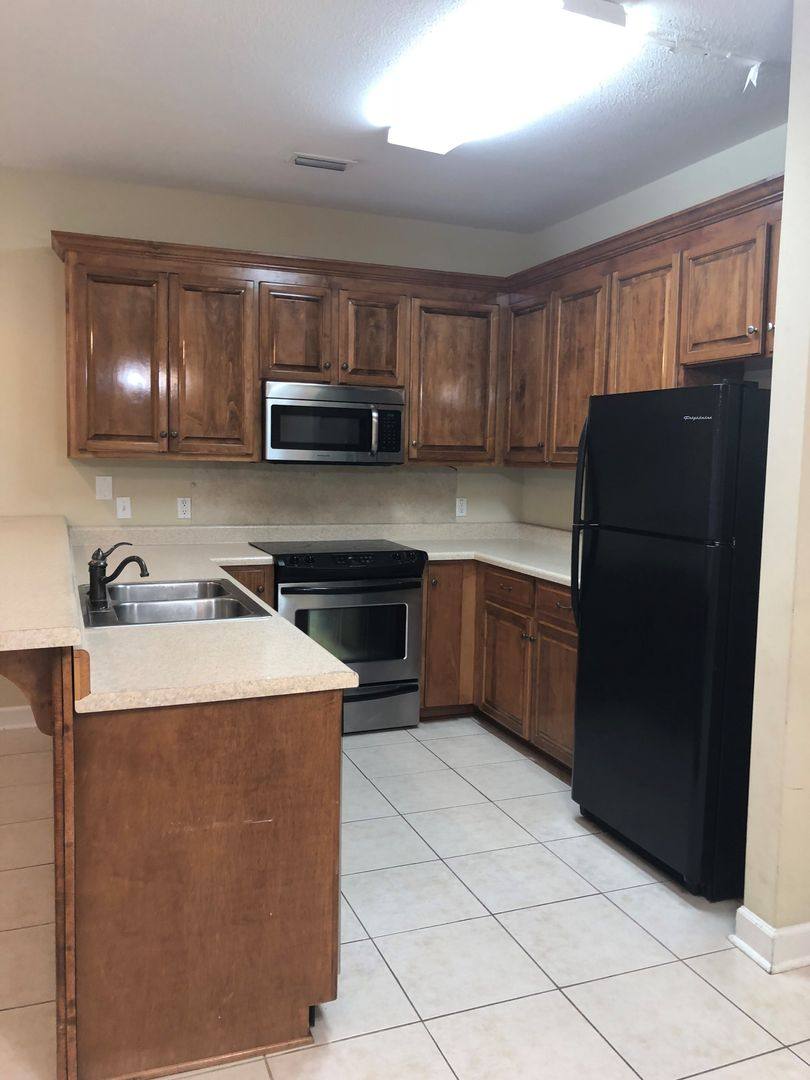 Townhouse for rent at 323 Eagle Landing, Enterprise, AL 36330