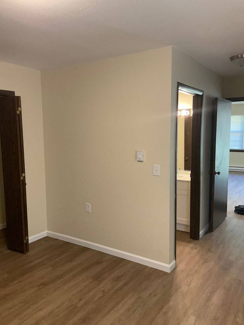 Apartment for rent at 615 S 8th St, Deepwater, MO 64740