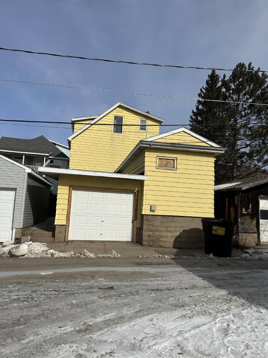 Apartment for rent at 218 2nd St N #4, Virginia, MN 55792