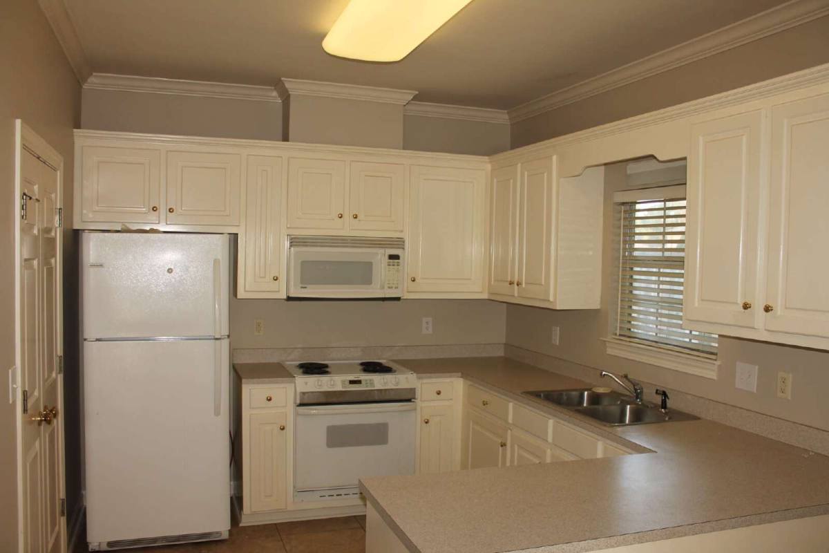 House for rent at 1005 Pinemont Dr, Mobile, AL 36609