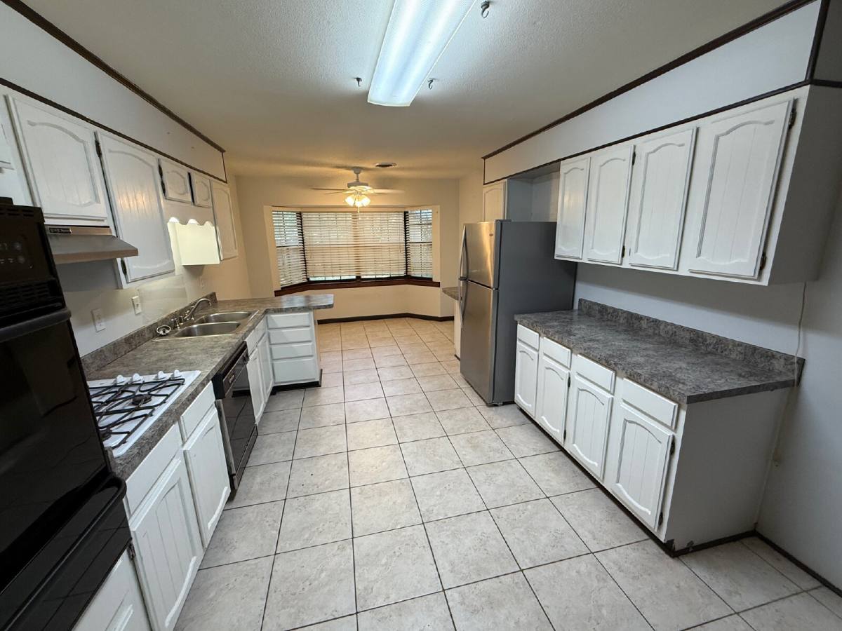 House for rent at 702 Ynestra Dr, Mobile, AL 36609