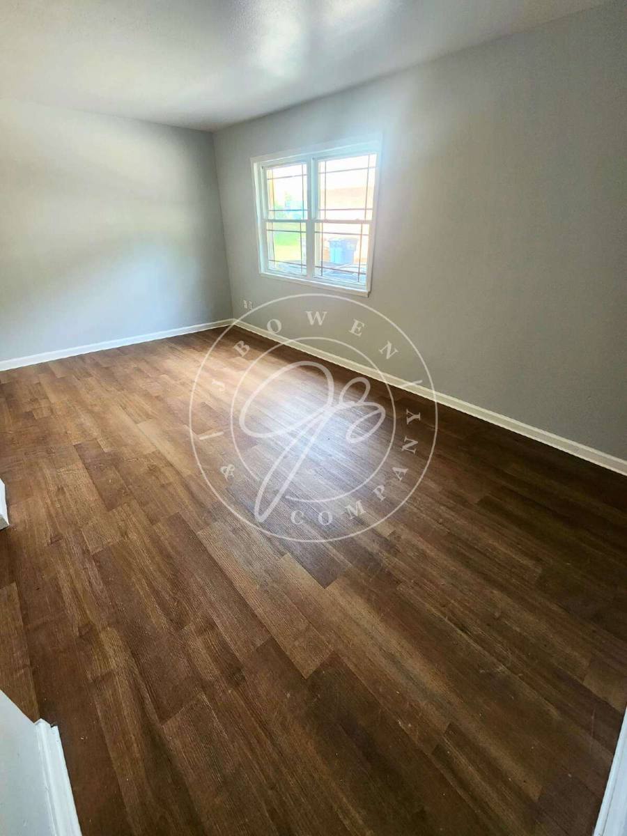 Apartment for rent at 2217 Hickory St, Toledo, OH 43605