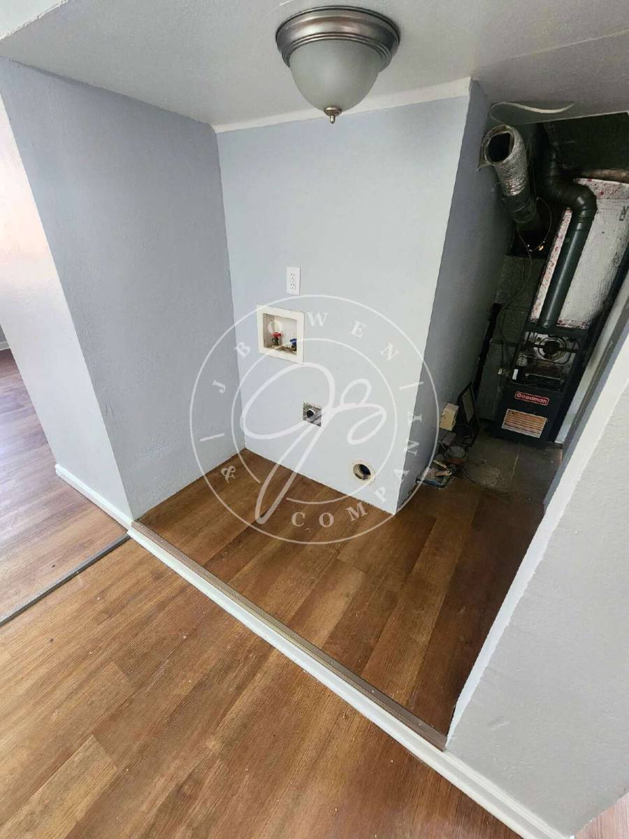 Apartment for rent at 2217 Hickory St, Toledo, OH 43605