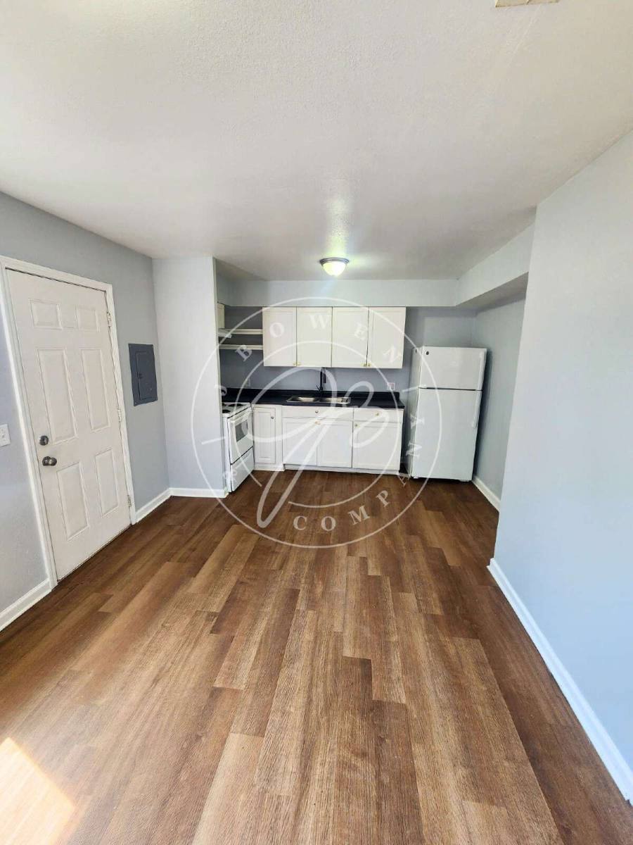 Apartment for rent at 2217 Hickory St, Toledo, OH 43605