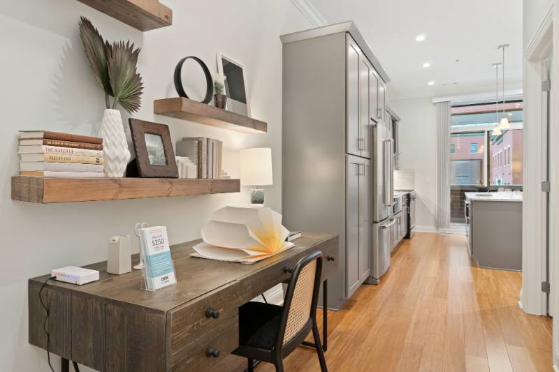 Apartment for rent at 1039 W Rundell Place, Chicago, IL 60607