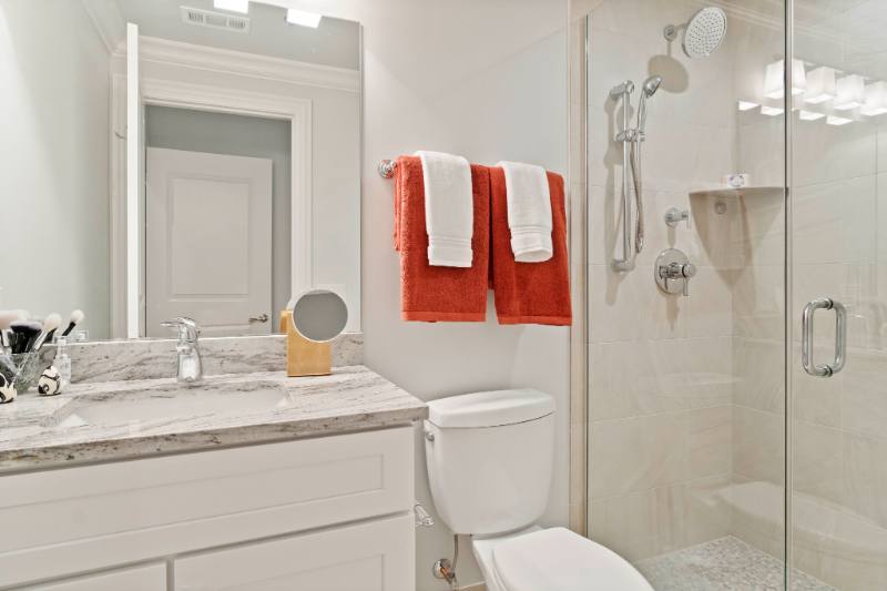 Apartment for rent at 1039 W Rundell Place, Chicago, IL 60607