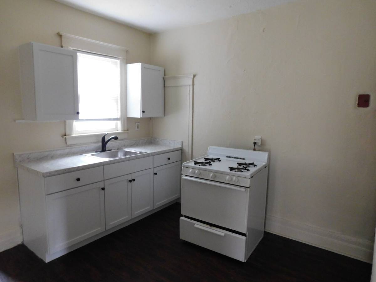 Apartment for rent at 186 Hubbard St #2, Mount Clemens, MI 48043