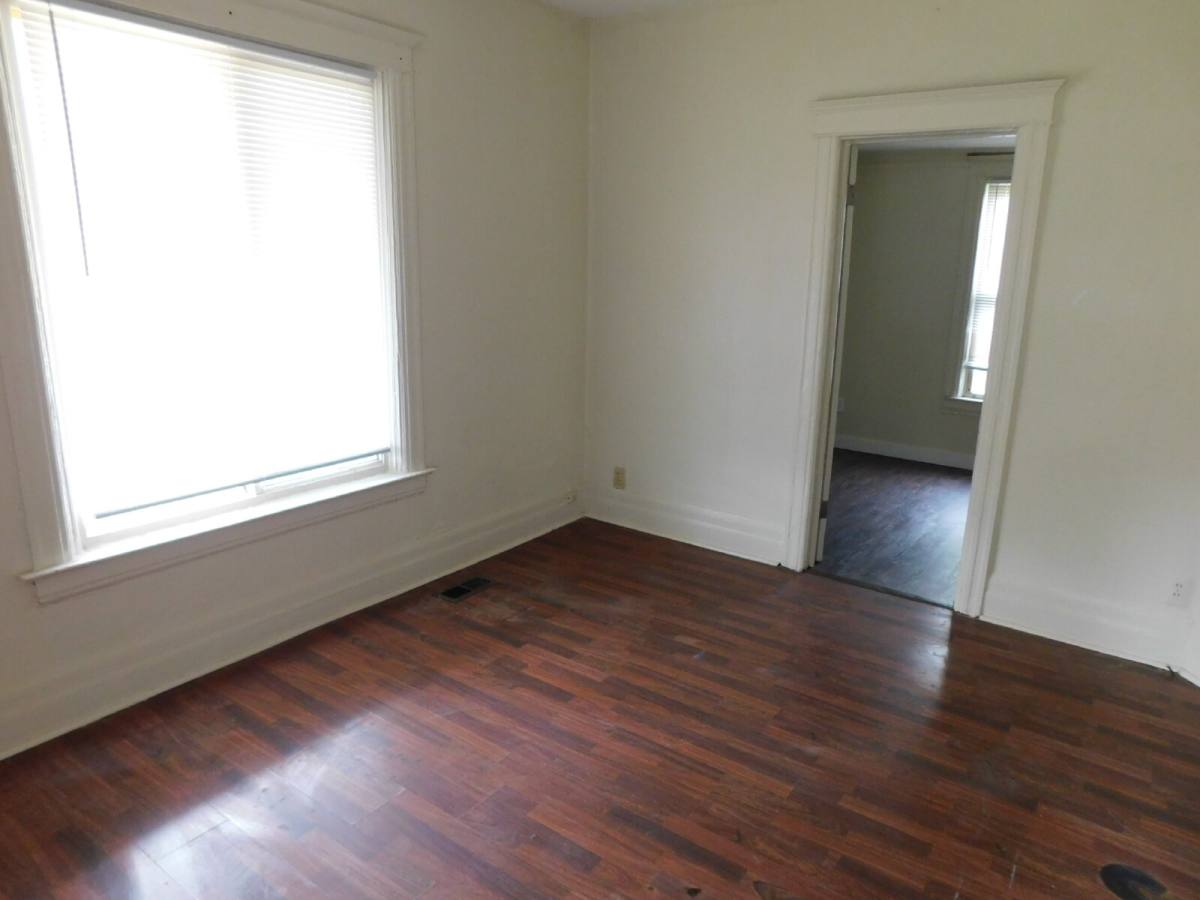 Apartment for rent at 186 Hubbard St #2, Mount Clemens, MI 48043