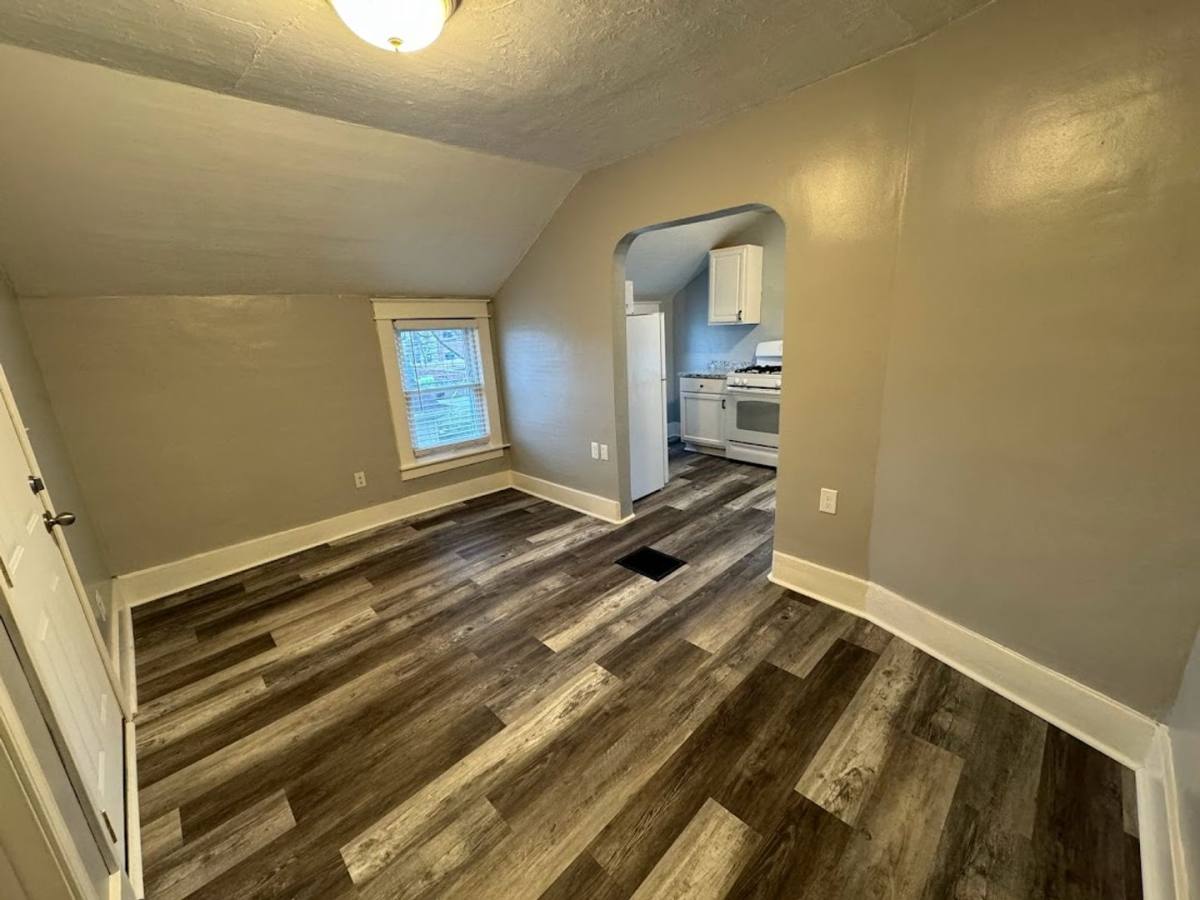 Apartment for rent at 133 Terry Ave, Rochester, MI 48307