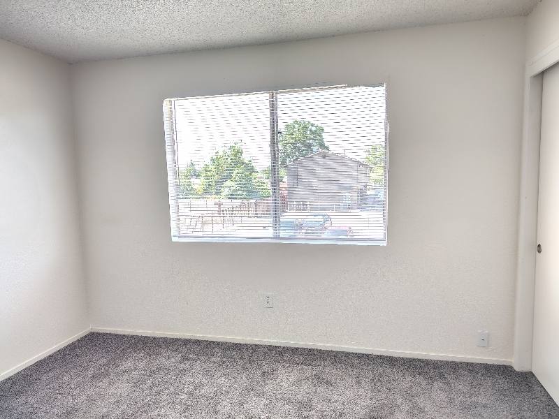 Townhouse for rent at 2010-9 Larcus Ave, Bakersfield, CA 93307