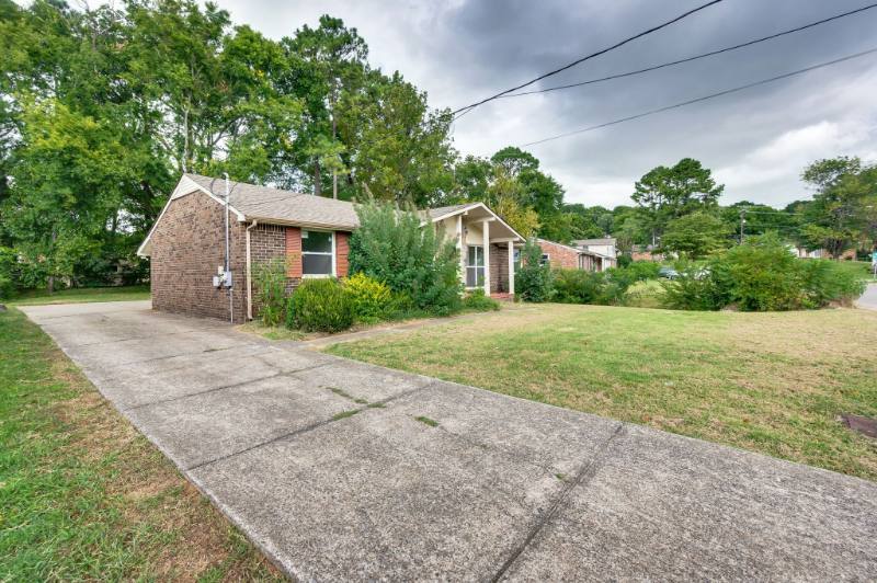 House for rent at 5409 Country Dr, Nashville, TN 37211