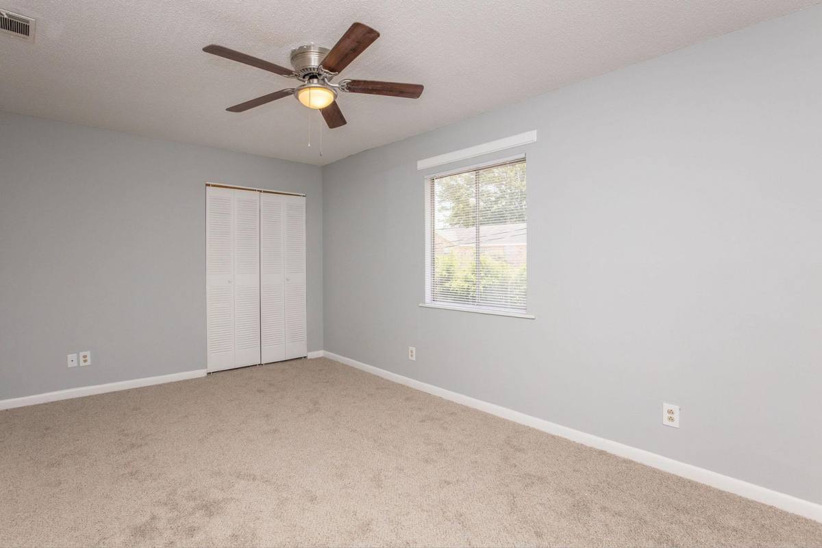 Townhouse for rent at 2507 Nottingham Way, Albany, GA 31707
