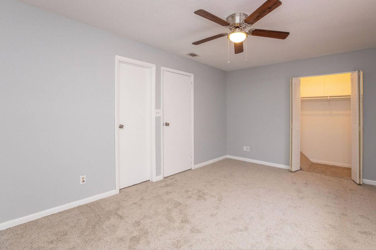 Townhouse for rent at 2507 Nottingham Way, Albany, GA 31707