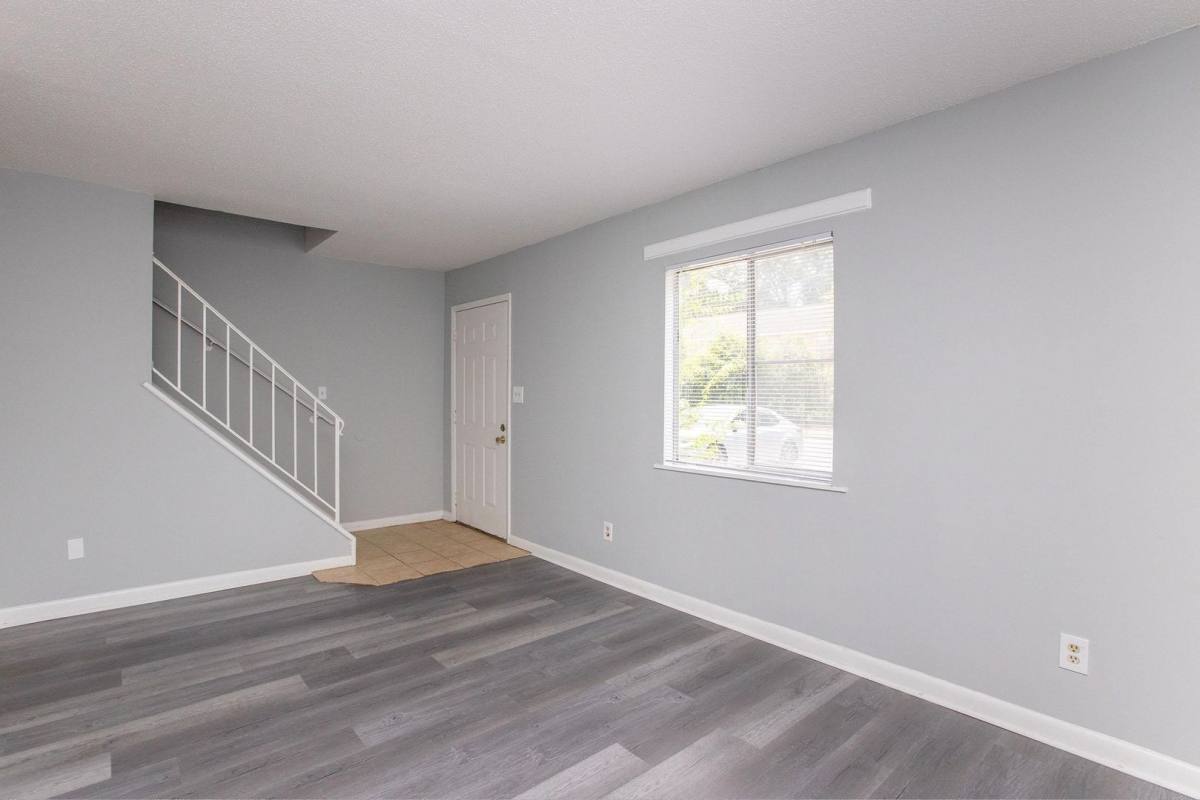 Townhouse for rent at 2507 Nottingham Way, Albany, GA 31707