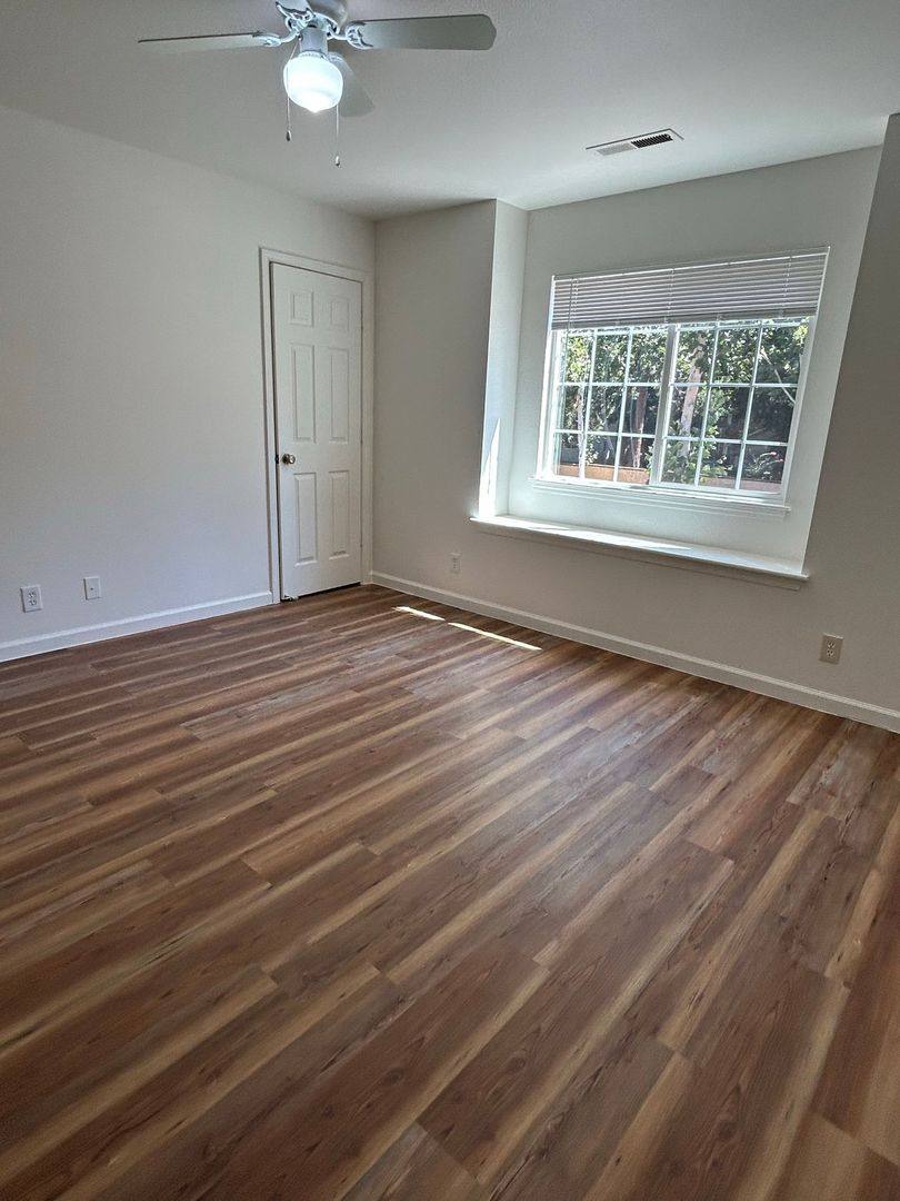 Townhouse for rent at 725 W 4th Ave, Chico, CA 95926