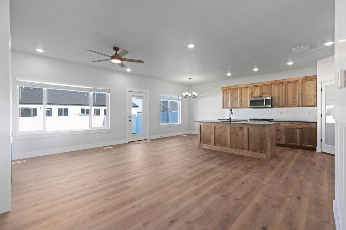 House for rent at 656 Jeanine Dr, Sugar City, ID 83448