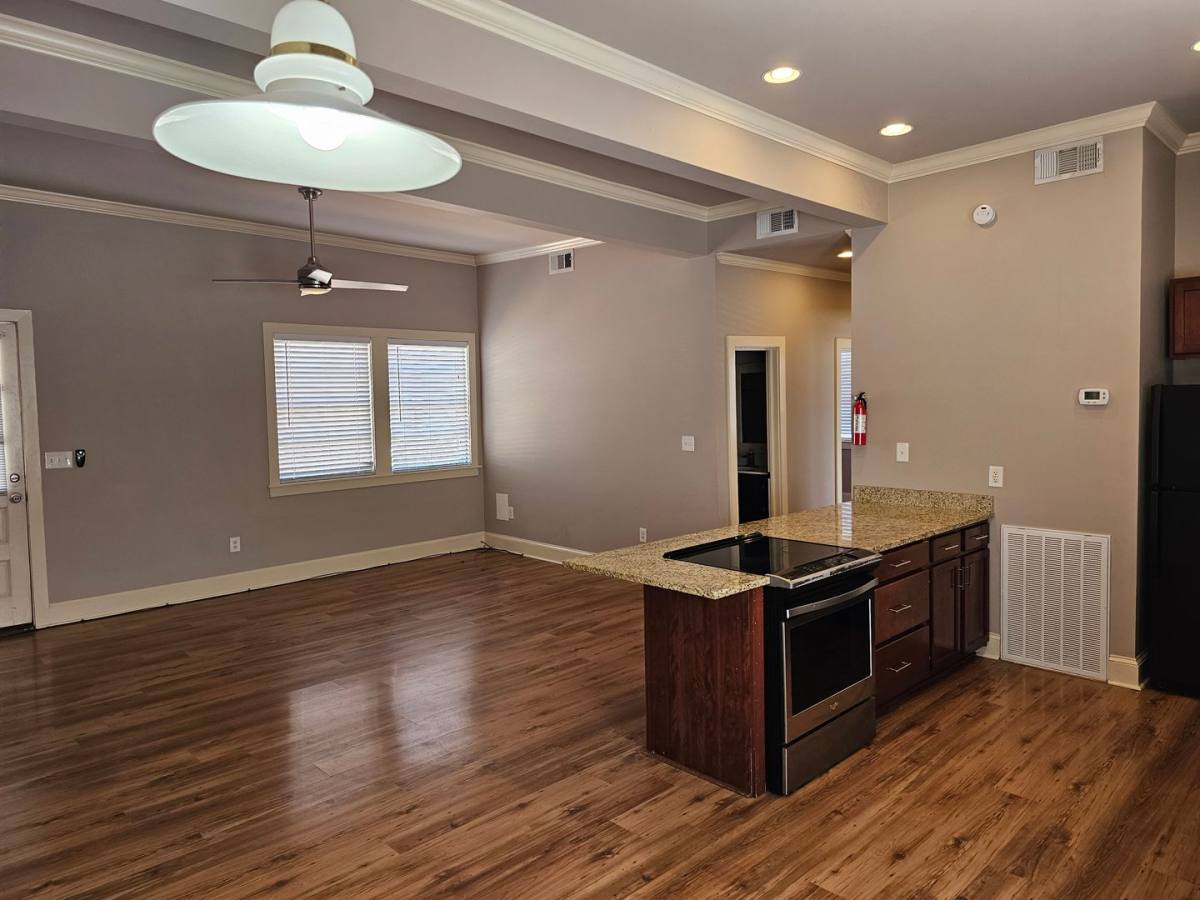 Apartment for rent at 114 N Cypress St, Hammond, LA 70401