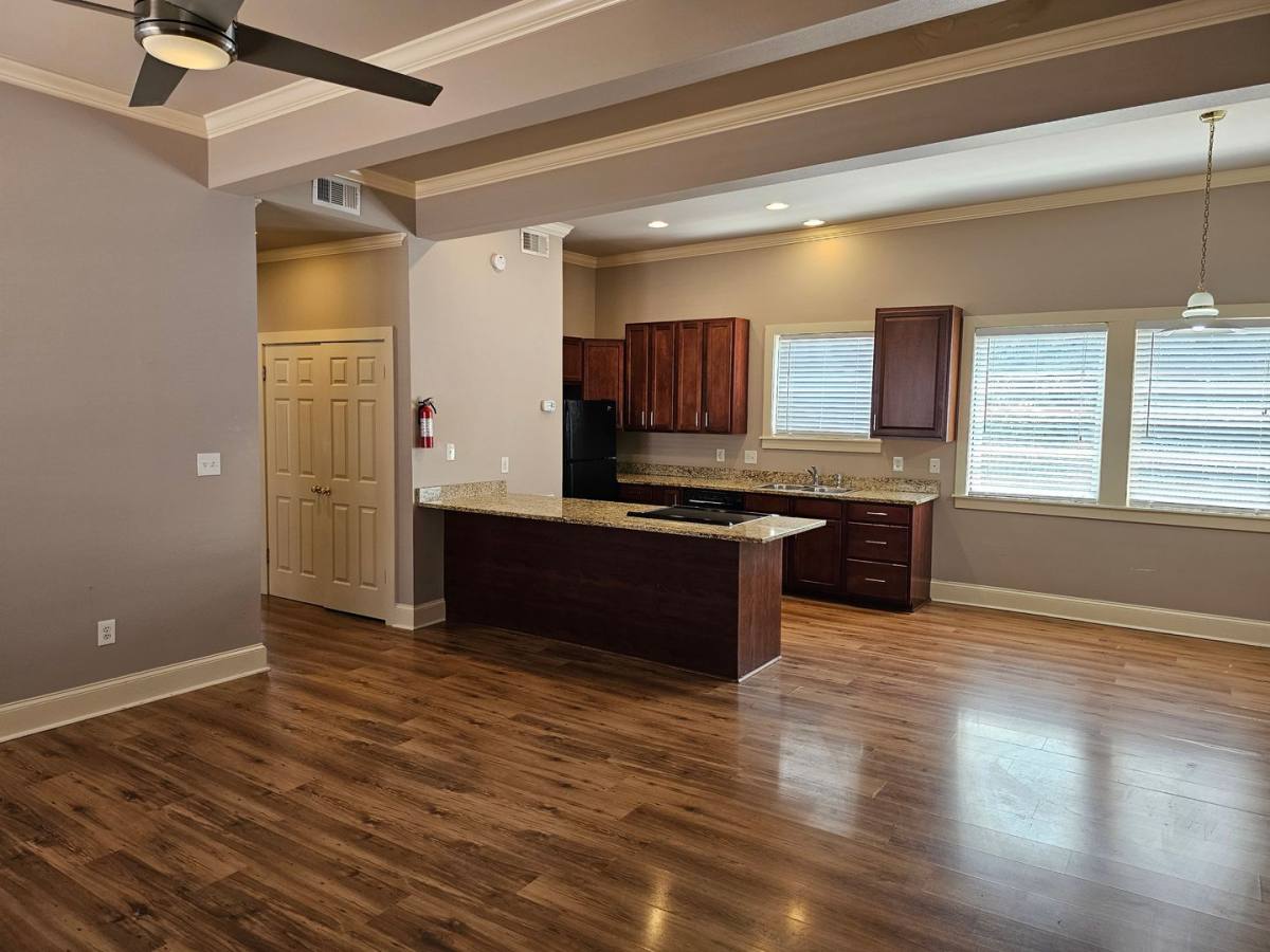 Apartment for rent at 114 N Cypress St, Hammond, LA 70401