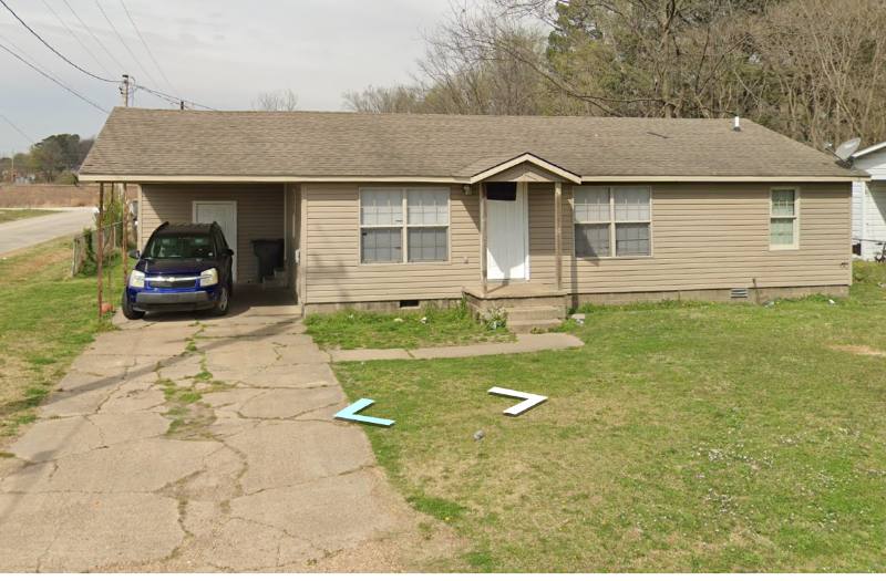 House for rent at 1306 S 3rd St, Paragould, AR 72450