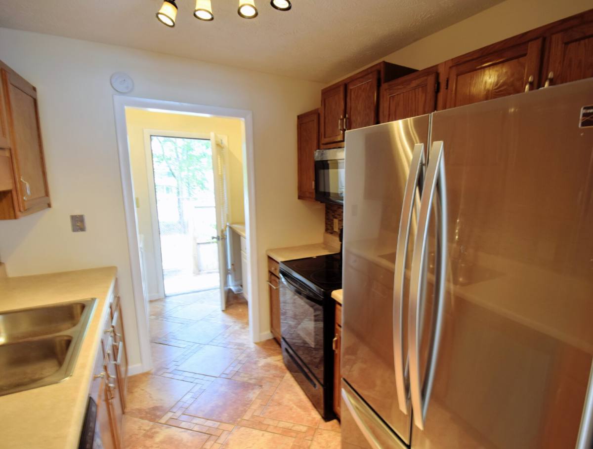 House for rent at 206 Villa Dr, Fayetteville, NC 28311